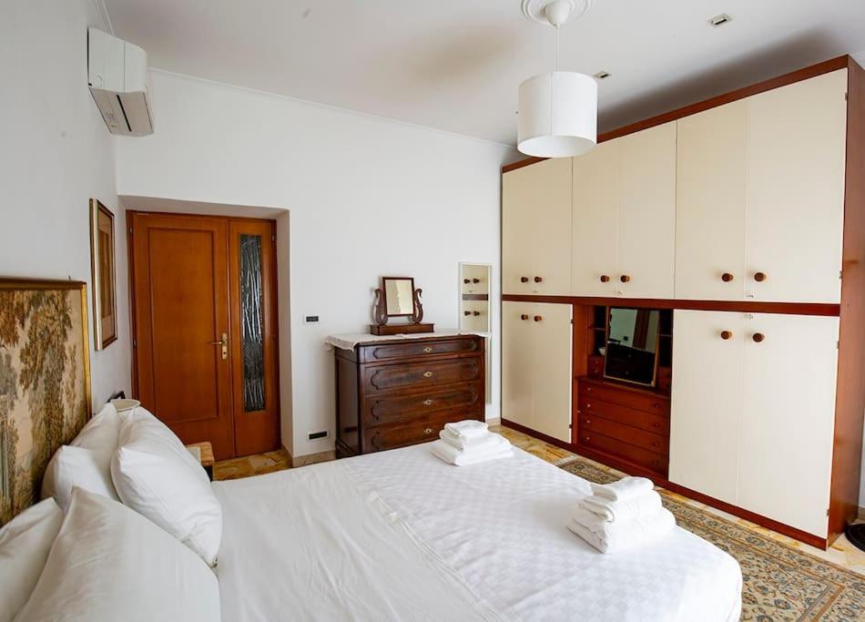 Dimora Al Colosseo, 2 Bedrooms Rome Extérieur photo