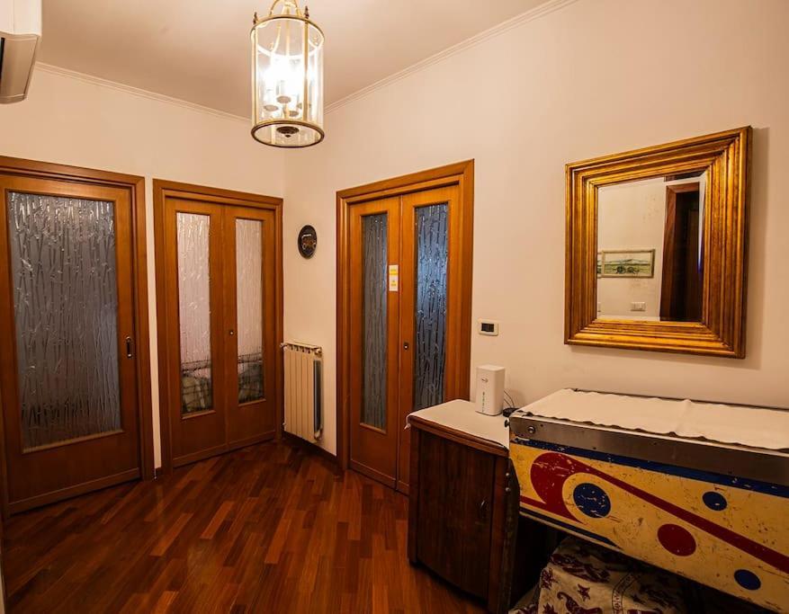 Dimora Al Colosseo, 2 Bedrooms Rome Extérieur photo