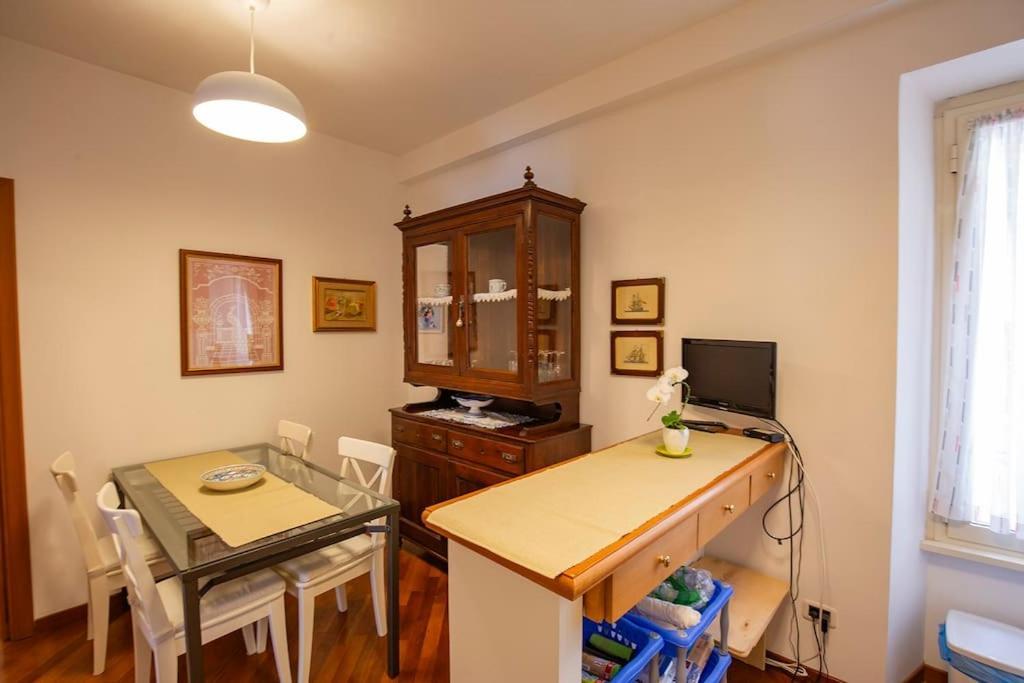 Dimora Al Colosseo, 2 Bedrooms Rome Extérieur photo