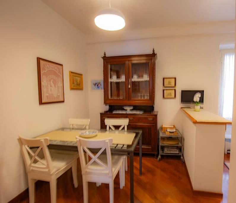 Dimora Al Colosseo, 2 Bedrooms Rome Extérieur photo