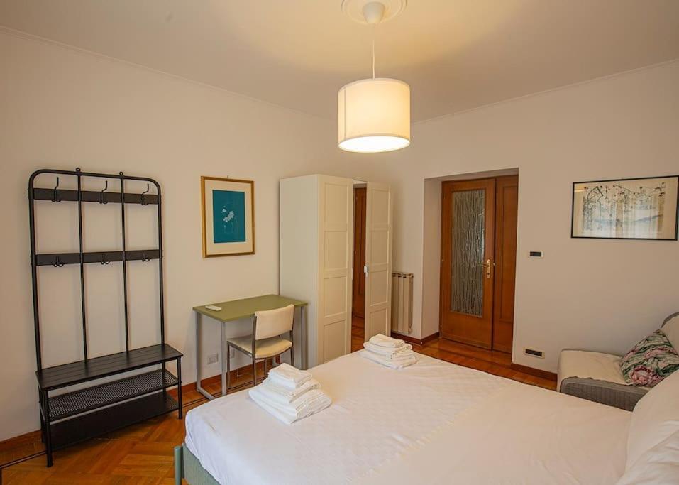 Dimora Al Colosseo, 2 Bedrooms Rome Extérieur photo